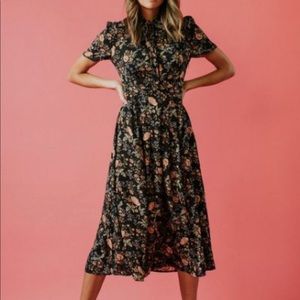 Clad & Cloth Floral Midi Dress - Small